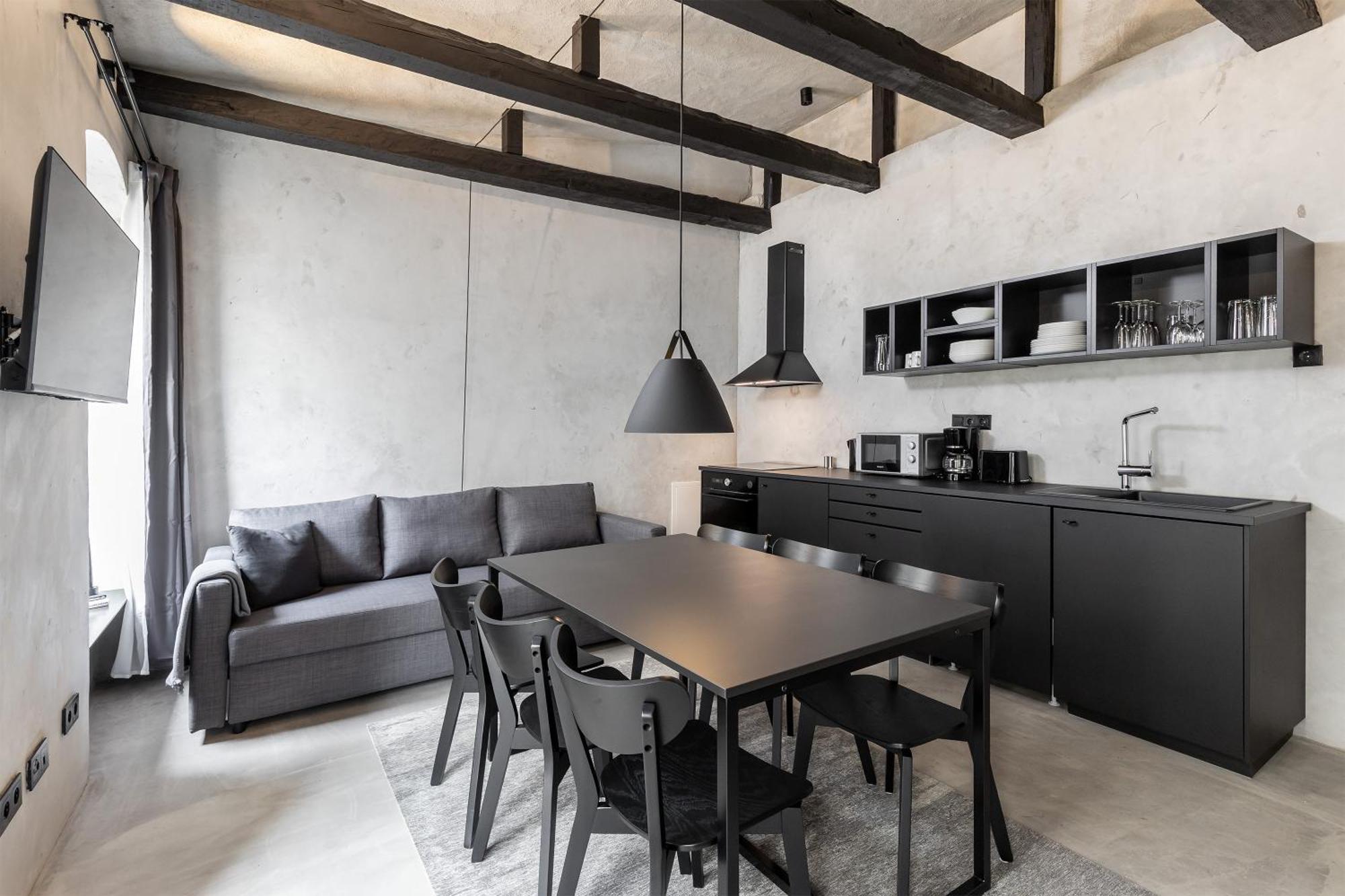 Coolest In Berlin, Easy Check-in, Close To Center, Black & White Maisonette #6 Appartement