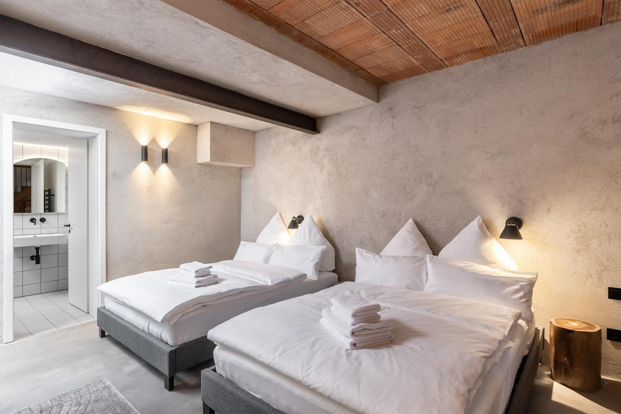 Coolest In Berlin, Easy Check-in, Close To Center, Black & White Maisonette #6 Appartement *