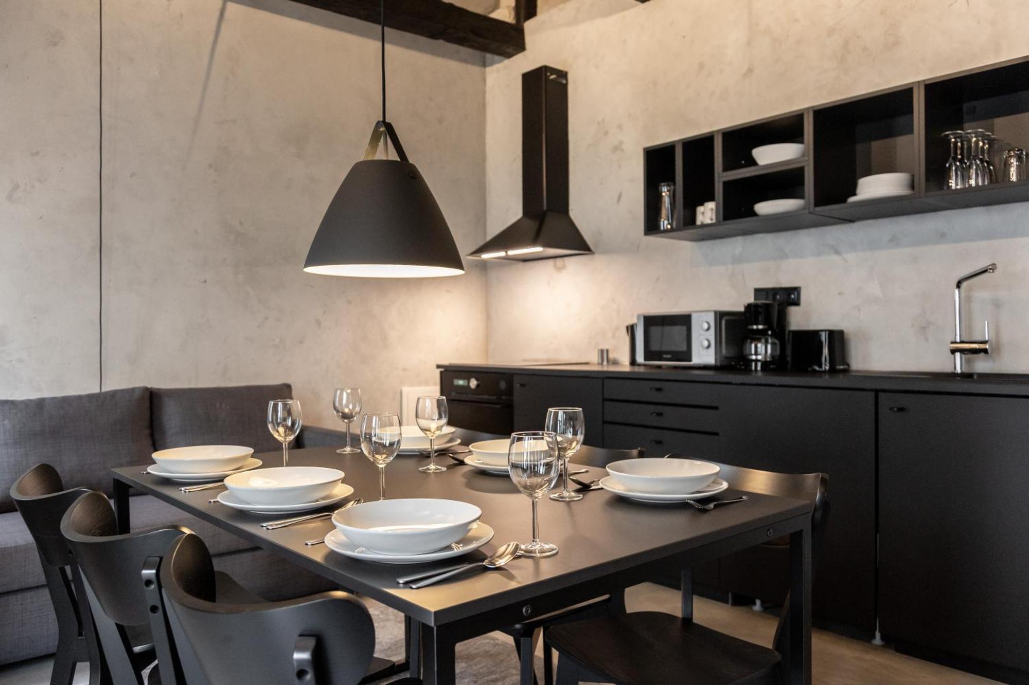 Appartement Coolest In Berlin, Easy Check-in, Close To Center, Black & White Maisonette #6 *